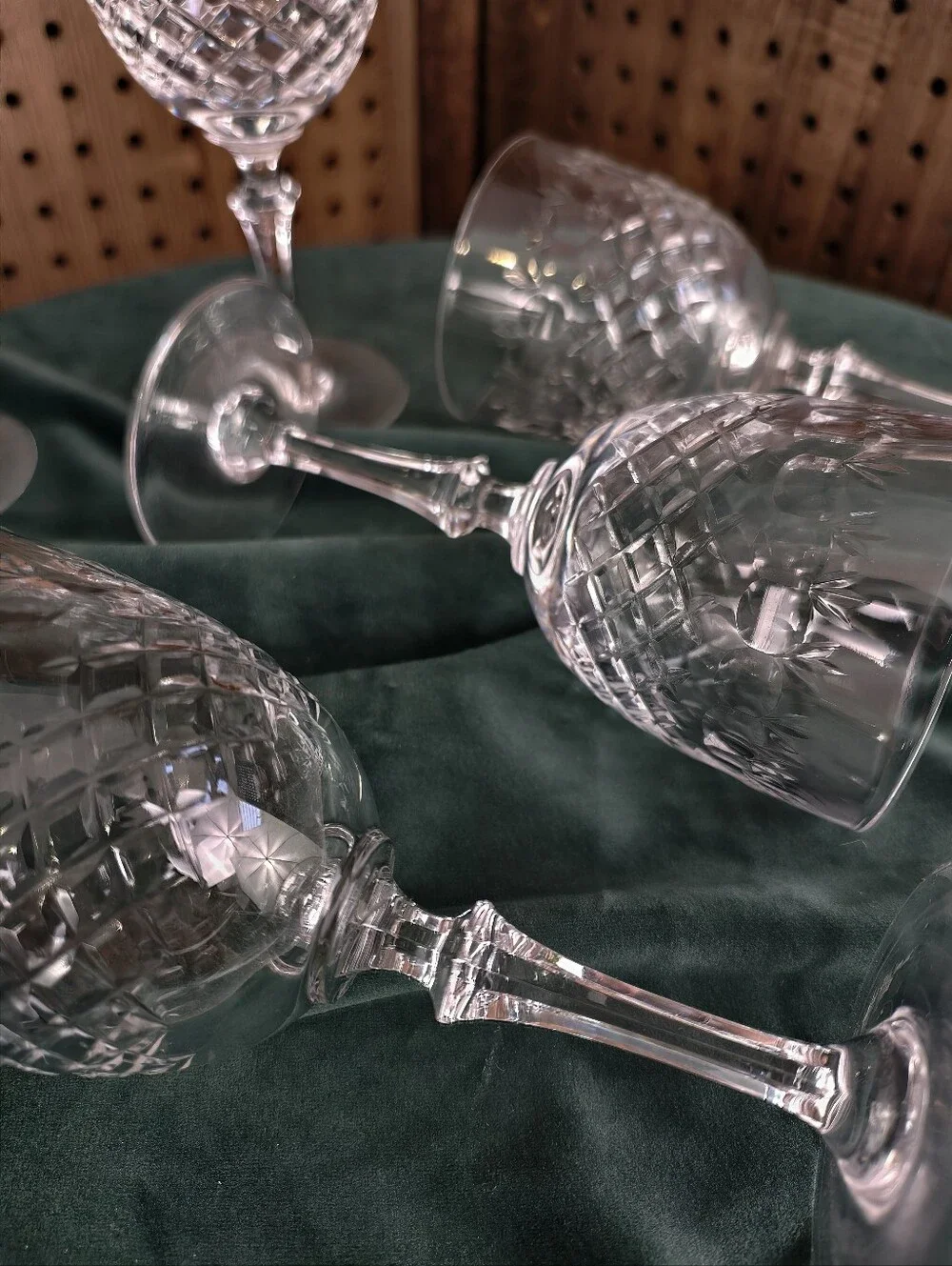 Set of 5 Cut Crystal Wine Goblets – Diamond Cut